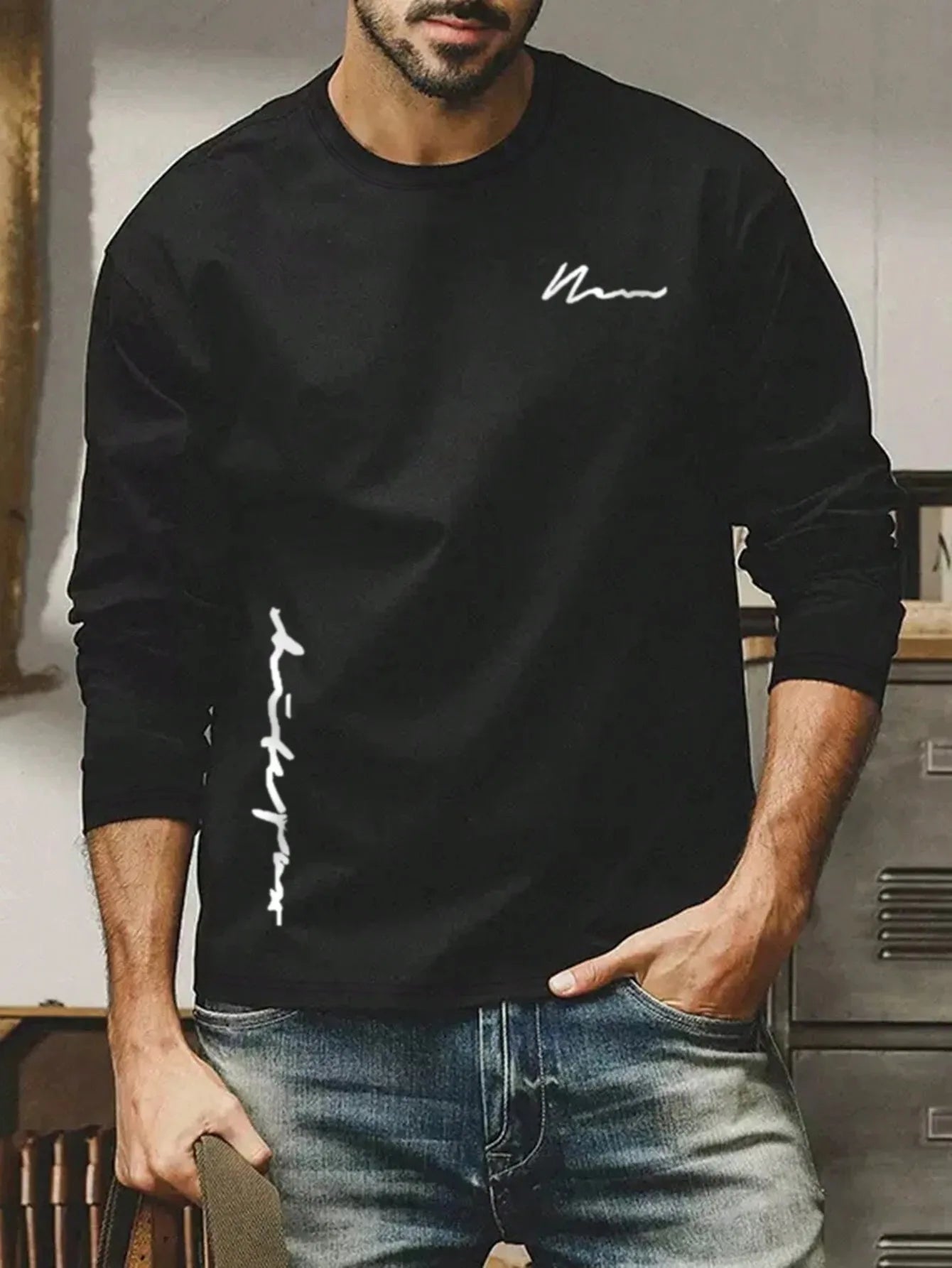The new men's long-sleeved T-shirt for Spring and Autumn 2025 is casual and comfortable with 3D letter pattern printing