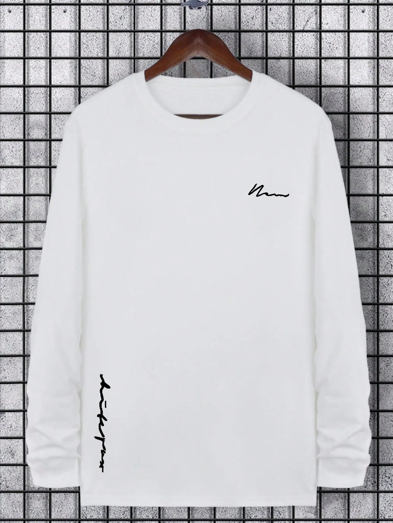 The new men's long-sleeved T-shirt for Spring and Autumn 2025 is casual and comfortable with 3D letter pattern printing